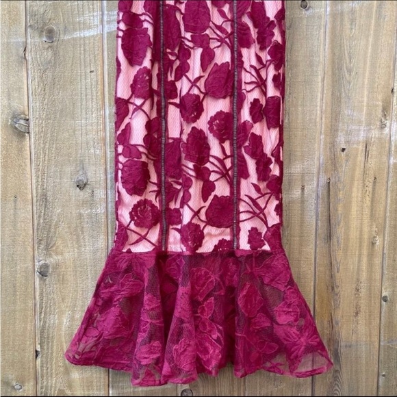 Burgundy Floral Mesh Lace Trumpet Midi Dress 🌿 - Picture 10 of 12